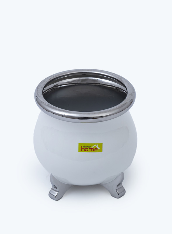 DAY N DAY Flower  ceramic vase Handcraft with Minimalist Design 