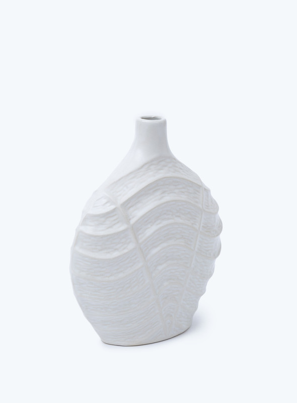 DAY N DAY Flower  ceramic vase Handcraft with Minimalist Design 