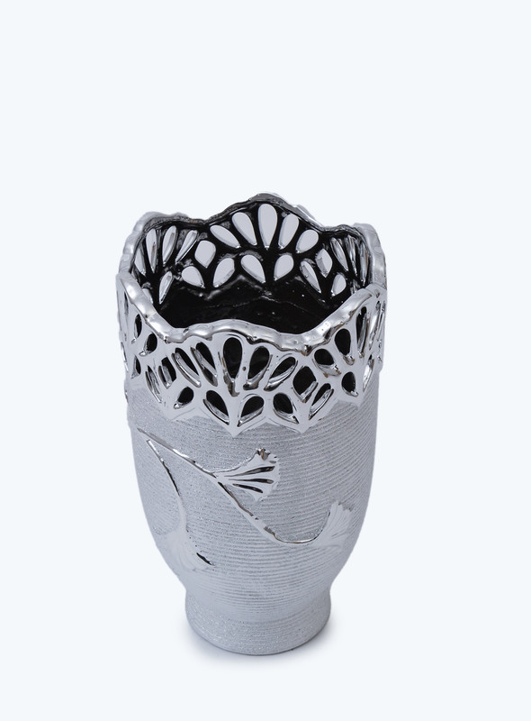 DAY N DAY Flower  ceramic vase Handcraft with Minimalist Design 