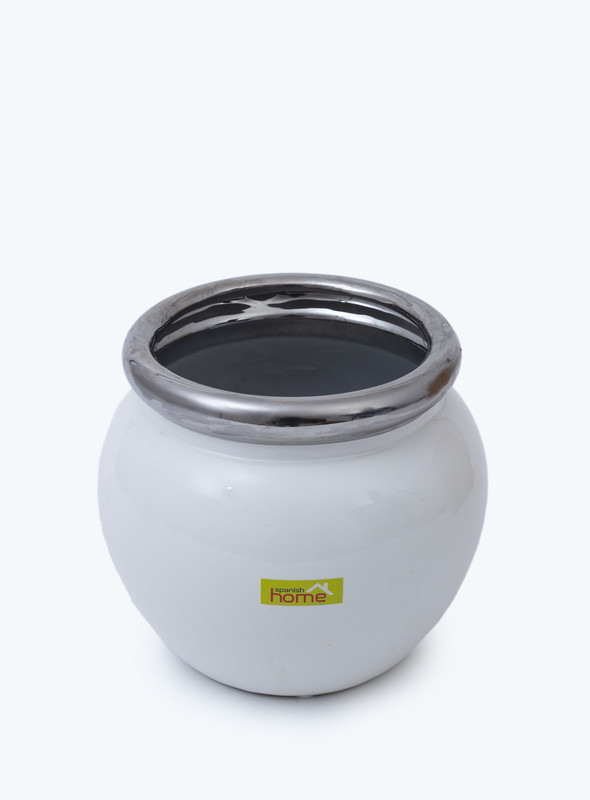 DAY N DAY Flower  ceramic vase Handcraft with Minimalist Design 